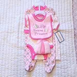 8 Piece Baby gift set, 0-3 Months